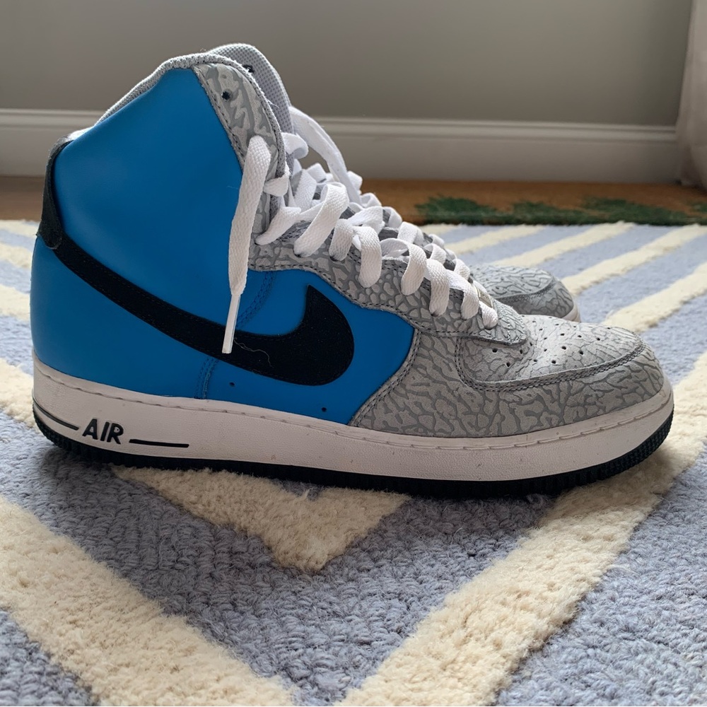 Old school Nikes!